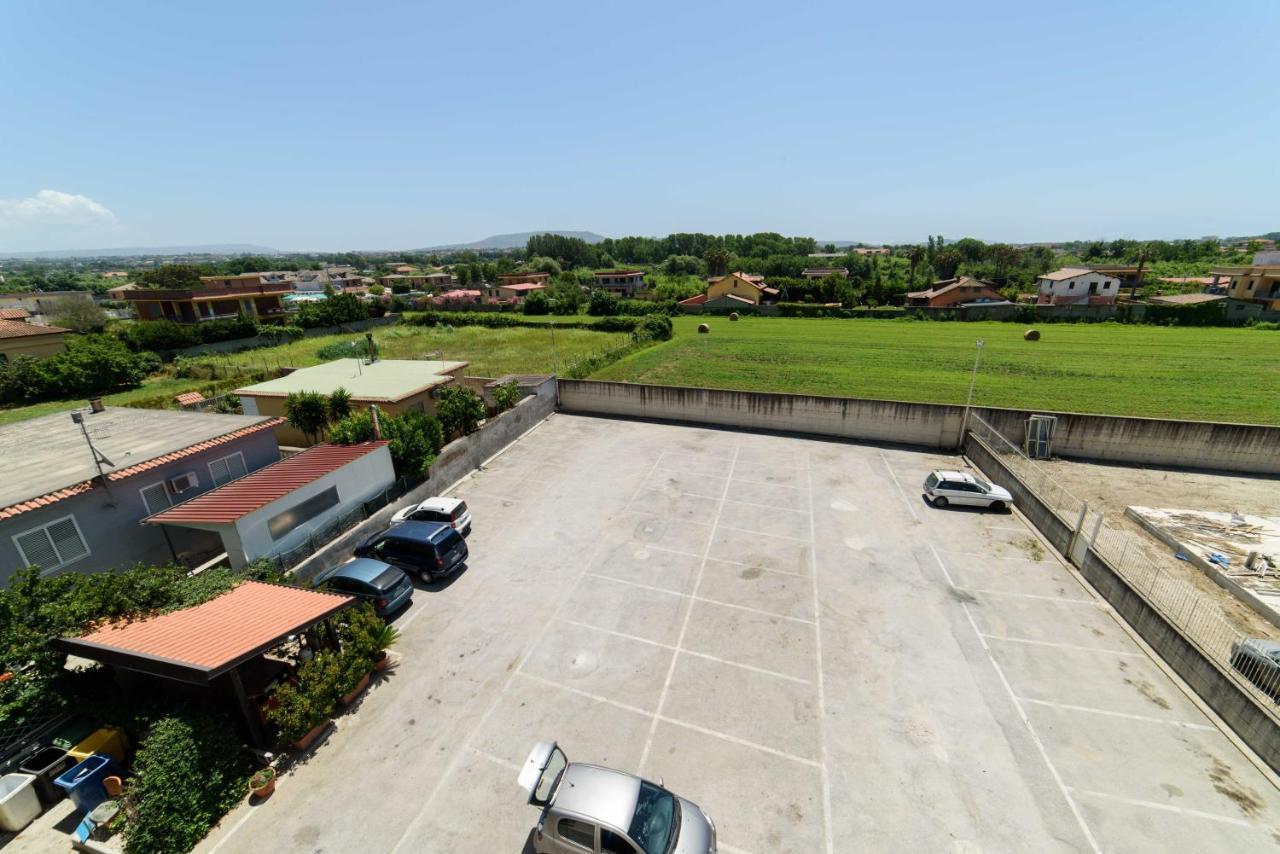 La Mela Hotel 3*